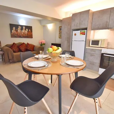 Апартаменты Casa Contessa In Garitsa - High Speed Wifi