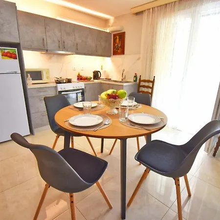 Casa Contessa In Garitsa - High Speed Wifi Apartment Anemomylos